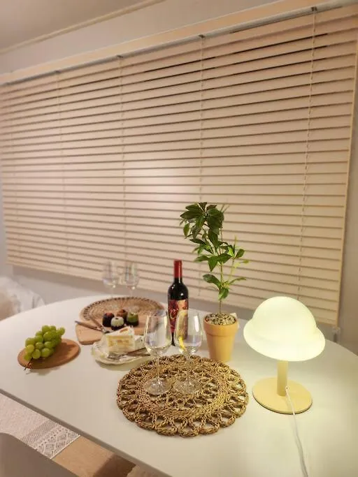 Pin Lights Apartment Seoul
